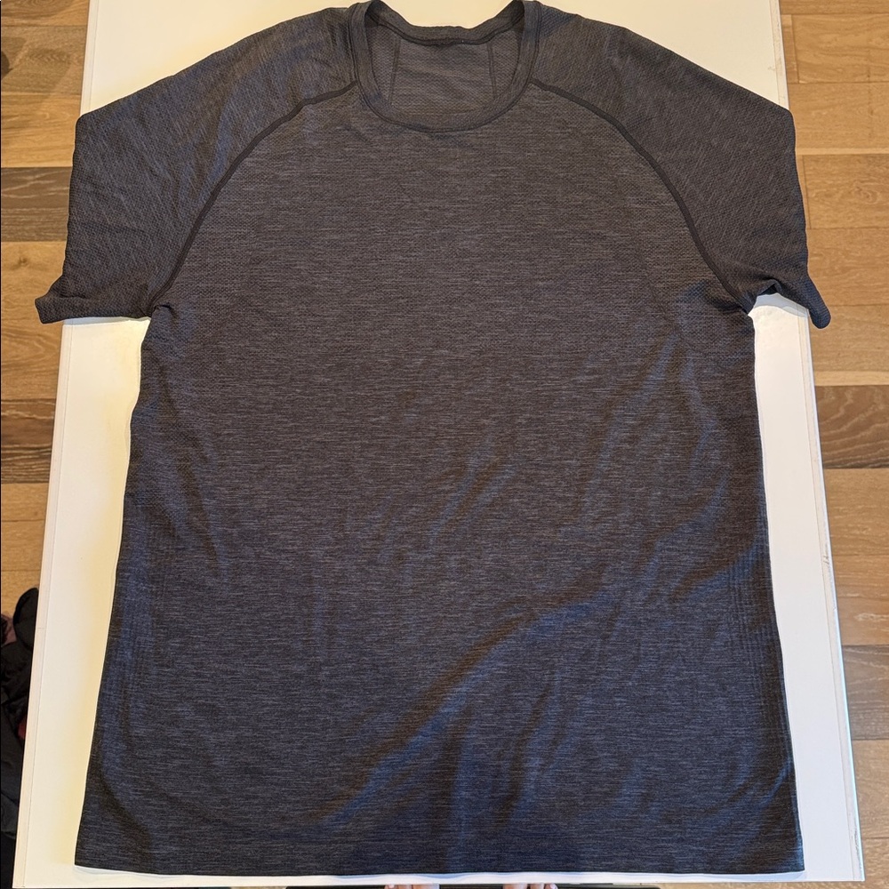 lululemon athletica Dark Gray Short Sleeve Tee